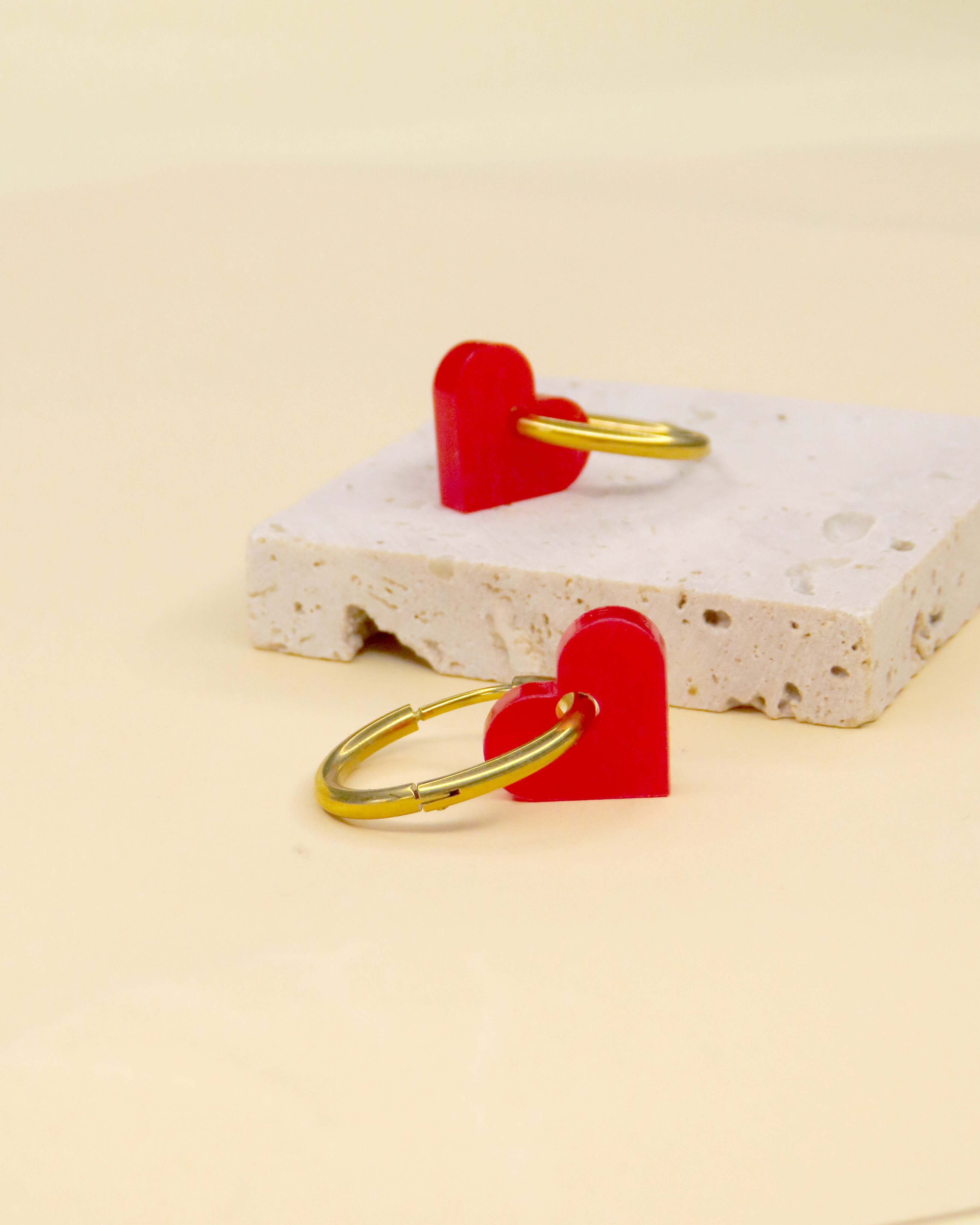 Dopamine Love Herz Creolen - rot - La Blutique niemalsmehrohneCreolen Berlin