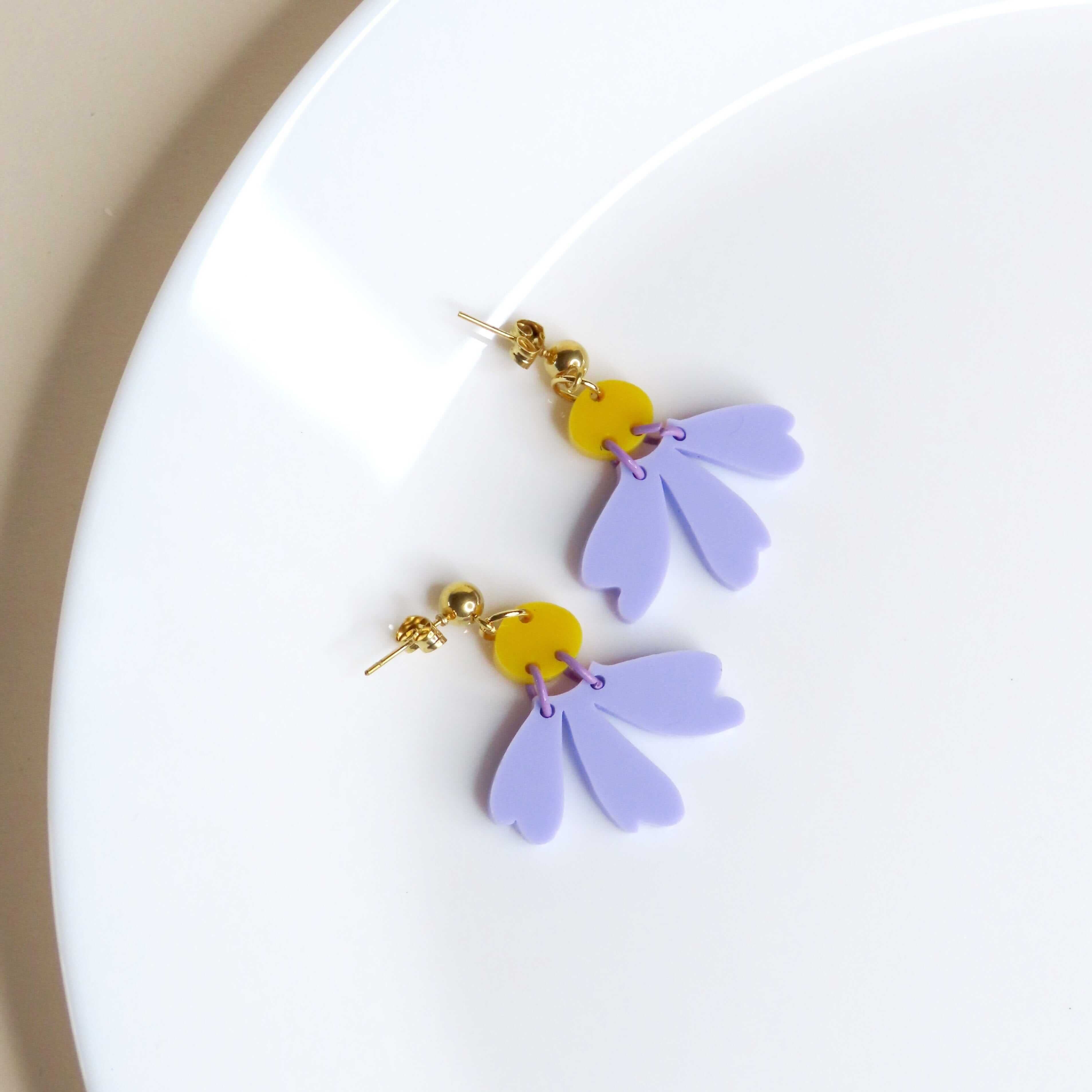 Flieder Astern Ohrringe - La Blutique niemalsmehrohneOhrringe Berlin