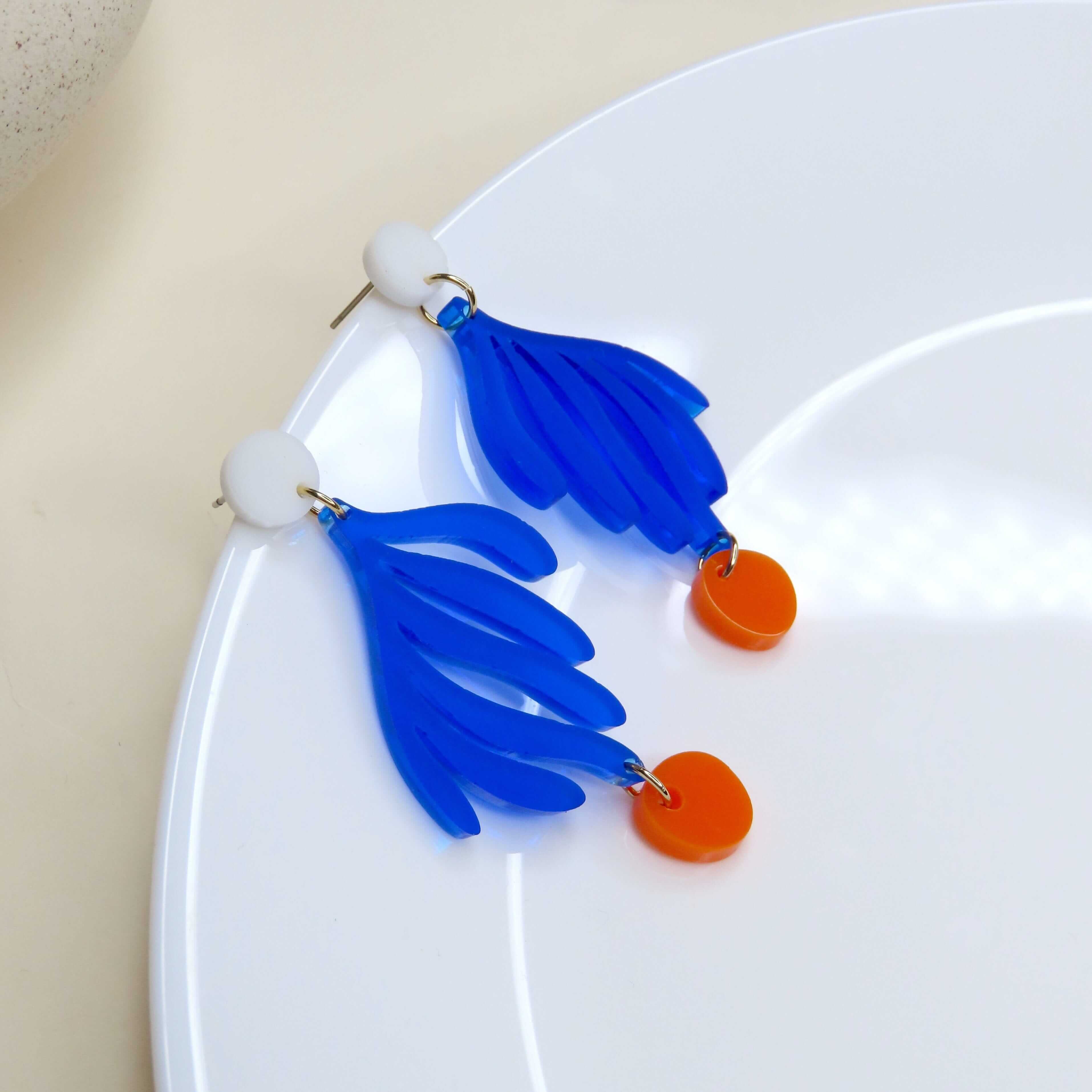 Matisse Florale Blatt Ohrringe aus Acryl - La Blutique niemalsmehrohneOhrringe Berlin