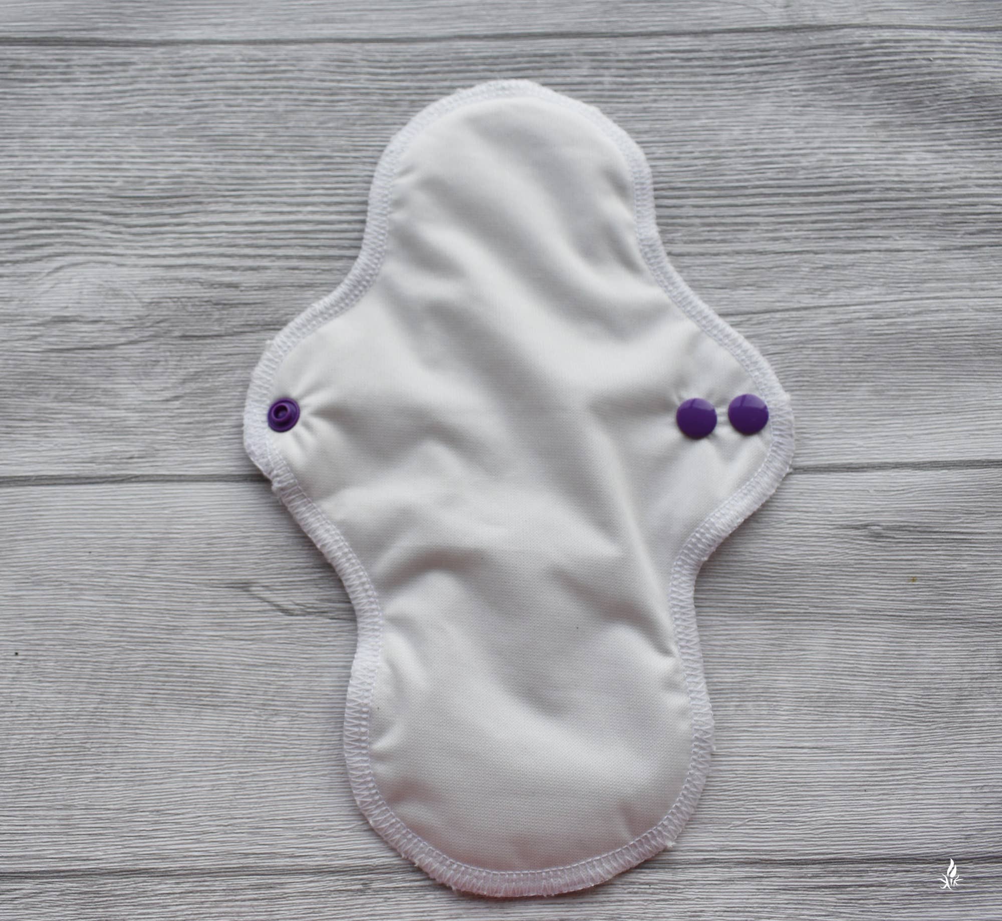 Menstruationstuch aus Bambusvelours, 26 cm, hellviolett - La Blutique KKfabricsandcreations Berlin