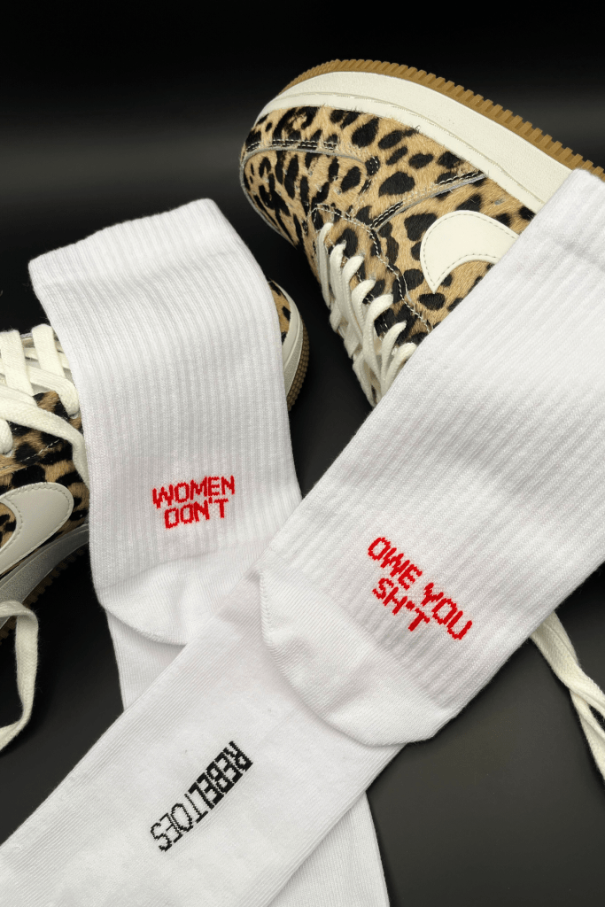 Rebel Toes: Women don't owe you sh*t - La Blutique Rebel ToesSocken Berlin