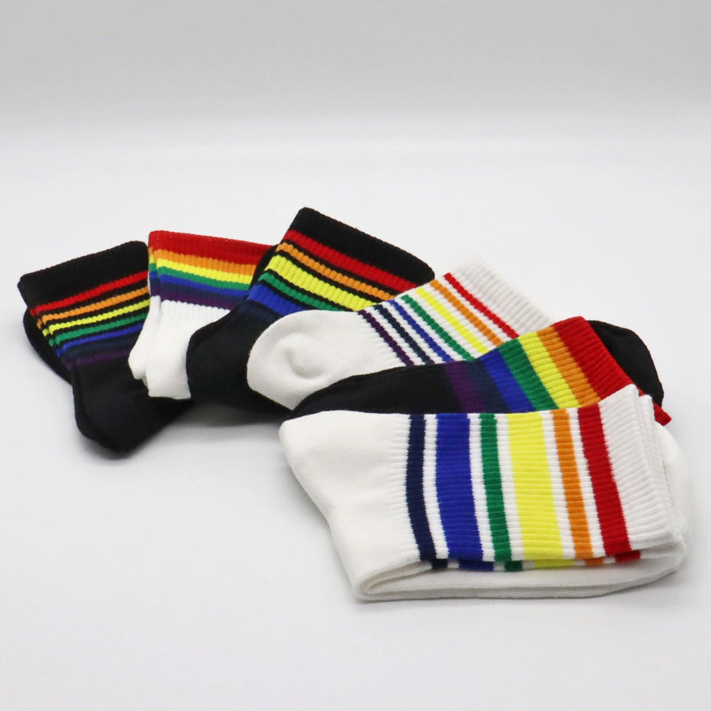 Regenbogen-Socken (Schwarz/Weiß mit Streifen) - La Blutique Gay-Shop.berlinSocken Berlin